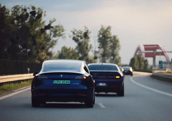 Tesla Model 3 cena 124900 przebieg: 139000, rok produkcji 2019 z Nowy Sącz małe 232